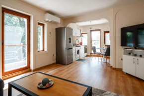 Bedroom Flat - Sunny Balcony